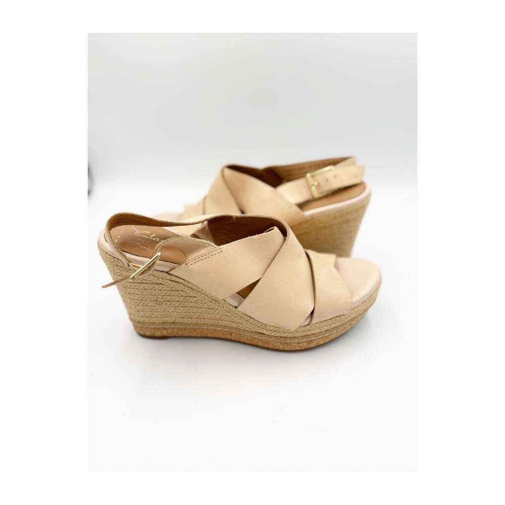 Clarks - Picture 2 of 7